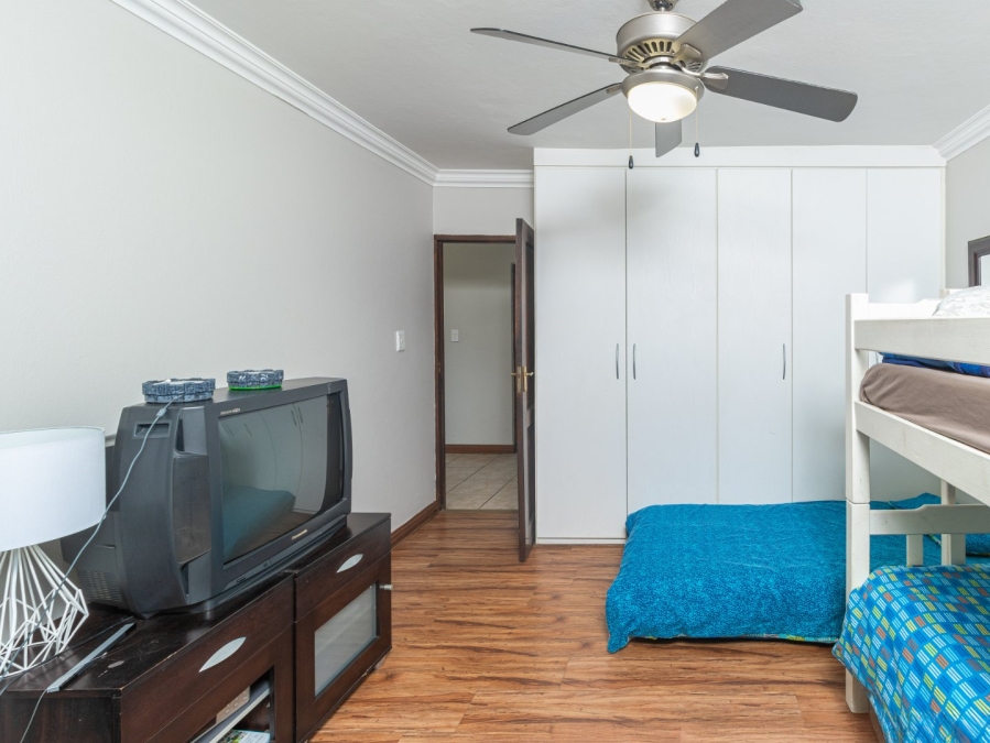 5 Bedroom Property for Sale in Caribbean Beach Club North West